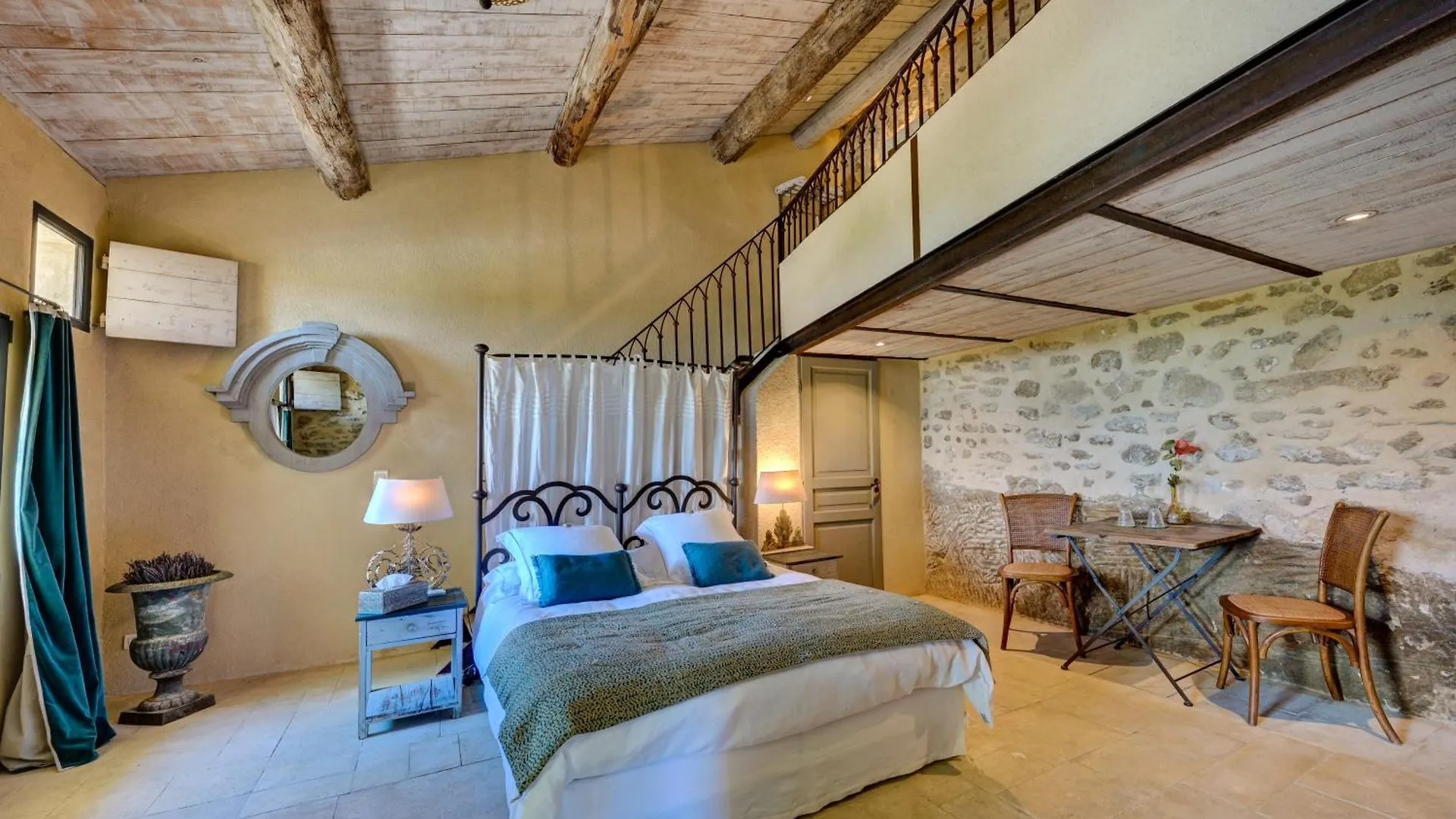 Le Clos Saint Saourde Beaumes-de-Venise France