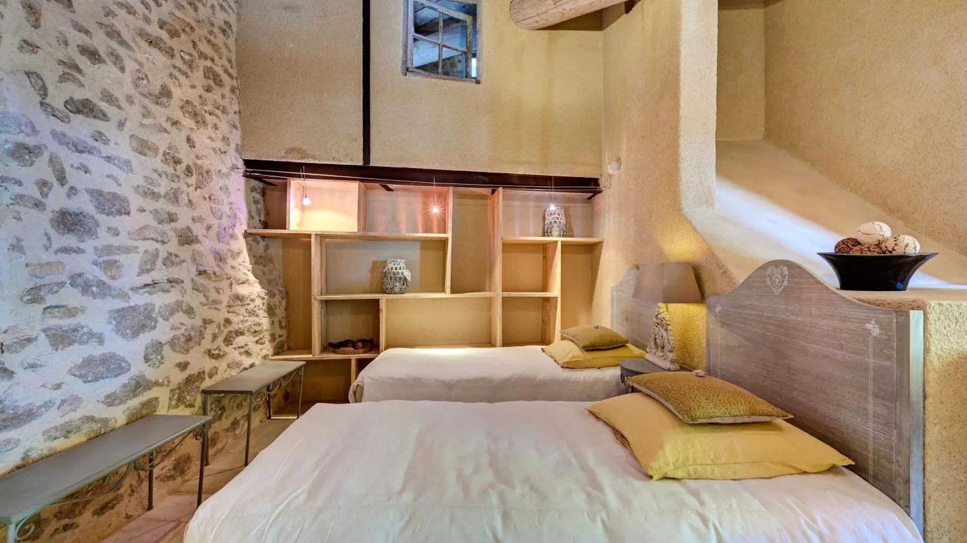Le Clos Saint Saourde Beaumes-de-Venise 3*,  France