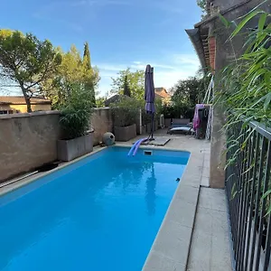 Cigale Climatisée Avec Cuisine, Au Bonheur Séjour chez l'habitant